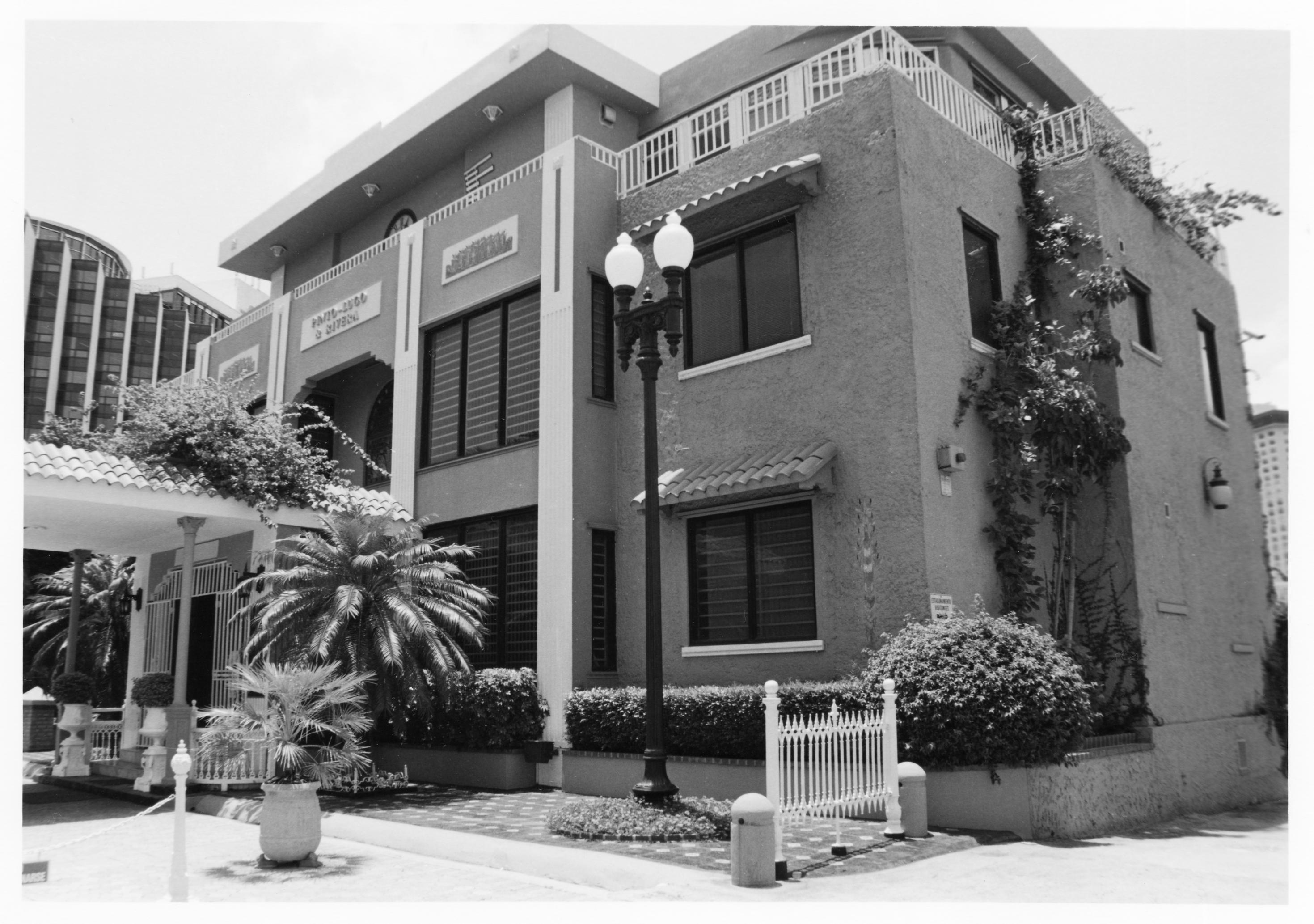 Figueroa Apartment Building – 00001124